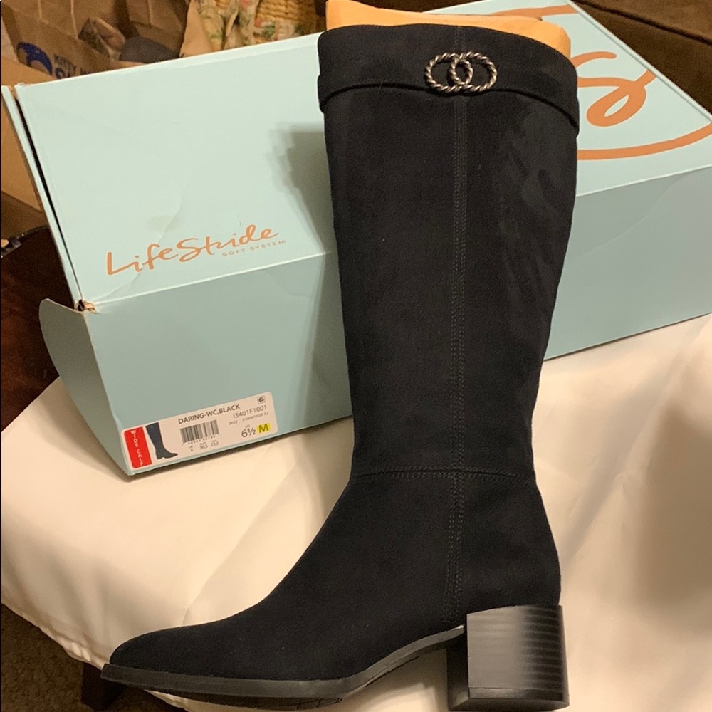 Elegant Black Suede Knee-High Women's Boots - Picture 8 of 12